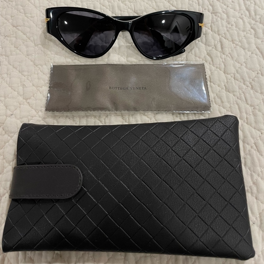 Bottega Veneta Black Sunglasses